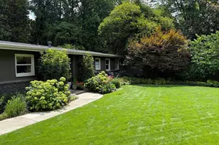 1423 Brookvalley Ln NE, Atlanta, GA 30324 - Photo 2