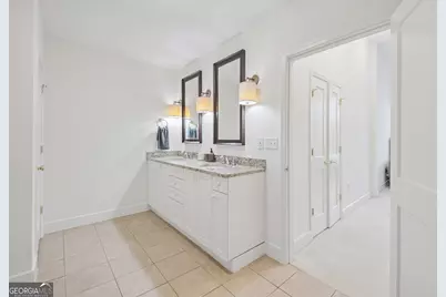2795 Peachtree Road NE #405, Atlanta, GA 30305 - Photo 14