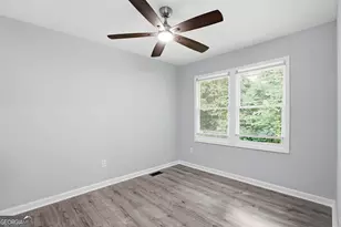 467 Park Valley Dr NW, Atlanta, GA 30318 - Photo 10