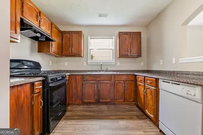 5656 One Lake Way, South Fulton, GA 30349 - Photo 10