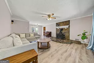 330 Laurelwood Dr, Tyrone, GA 30290 - Photo 8