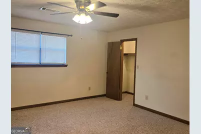8492 Pineland Drive, Jonesboro, GA 30238 - Photo 12