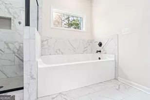 100 Dove Crk Ct, Lagrange, GA 30241 - Photo 16