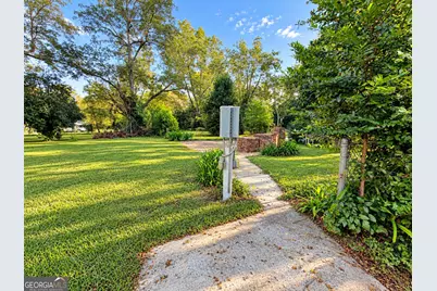 2220 Liberty Expressway SE, Albany, GA 31705 - Photo 10