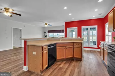 302 S Houston Springs Boulevard, Perry, GA 31069 - Photo 16
