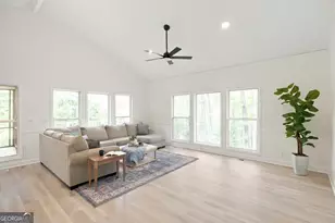 2203 Plantation Dr, Macon, GA 31211 - Photo 6