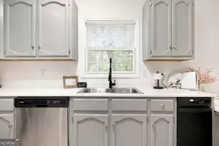2203 Plantation Dr, Macon, GA 31211 - Photo 12