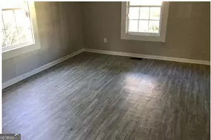201 S Pine St, Toccoa, GA 30577 - Photo 6