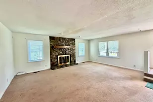 3641 W Point Cir, Lizella, GA 31052 - Photo 8