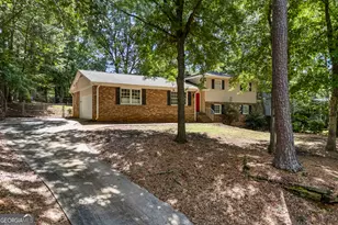 527 University Cir, Athens, GA 30605 - Photo 2