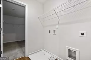 3664 Parkway James Dr, Snellville, GA 30039 - Photo 14