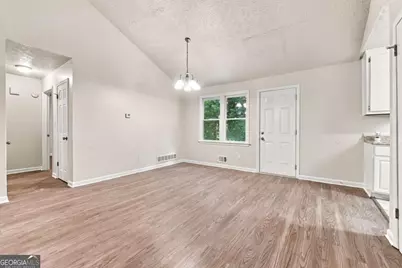 1003 Salisbury Trail, Riverdale, GA 30296 - Photo 8