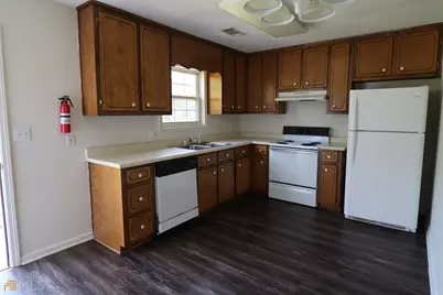 1820 North Ridge Drive NE #UNIT B, Milledgeville, GA 31061 - Photo 2
