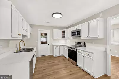 731 Gateway Drive, Bonaire, GA 31005 - Photo 8