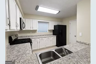 1670 Northridge Drive, Morrow, GA 30260 - Photo 2