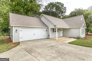 221 Muirfield Ln, Byron, GA 31008 - Photo 2