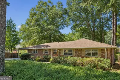 2677 Lancaster Drive, Atlanta, GA 30344 - Photo 4
