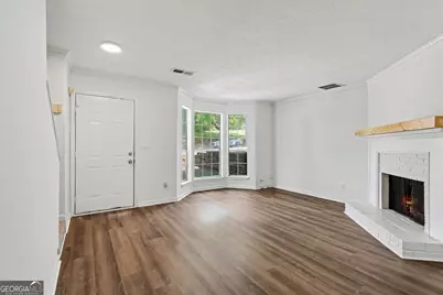 1090 Huntington Trace SE, Smyrna, GA 30082 - Photo 2