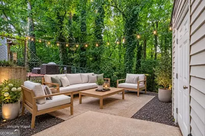 1090 Huntington Trace SE, Smyrna, GA 30082 - Photo 18
