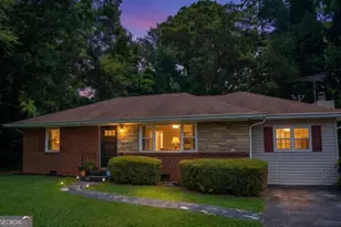128 Peachtree Cir SE, Marietta, GA 30060 - Photo 2