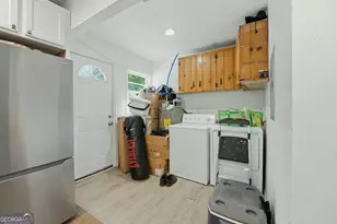 536 Elmwood Rd NW, Atlanta, GA 30318 - Photo 10