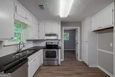 233 Buckhorn Drive, Winder, GA 30680 - Photo 2