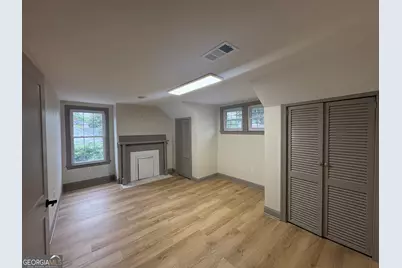 434 Green Street Place, Gainesville, GA 30501 - Photo 2