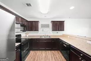 115 Auburn Cir, Glennville, GA 30427 - Photo 10