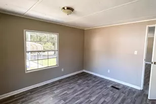 5019 Dicks Hill Pkwy, Mount Airy, GA 30563 - Photo 6