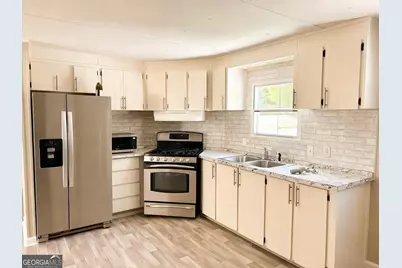 5019 Dickshill Parkway, Mount Airy, GA 30563 - Photo 2