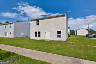 215 Barbour Ln, Hinesville, GA 31313 - Photo 4