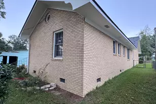 2401 W Elm St, Wrightsville, GA 31096 - Photo 2