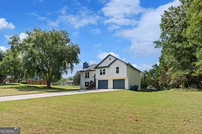 4650 Wheeler Creek Drive, Hoschton, GA 30548 - Photo 2