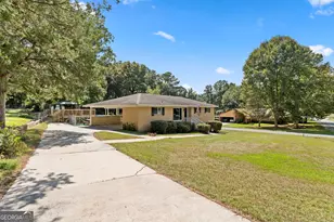 202 Woodland Dr, Warner Robins, GA 31088 - Photo 2