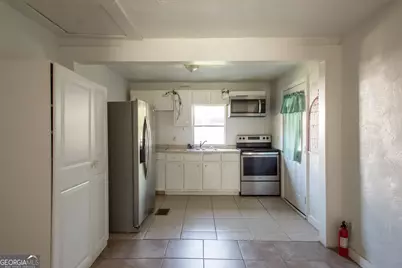325 Glass Street, Waycross, GA 31503 - Photo 10