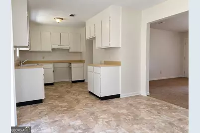 303 Utah Avenue, Warner Robins, GA 31093 - Photo 2