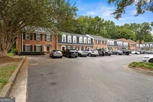 6 Valley Forge Pl NW, Atlanta, GA 30318 - Photo 2