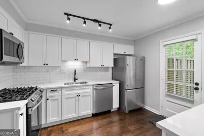 6 Valley Forge Place NW, Atlanta, GA 30318 - Photo 20