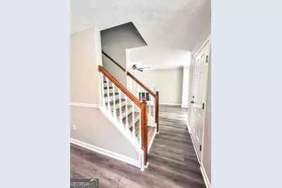 6909 Malvern Court, Lithonia, GA 30038 - Photo 2