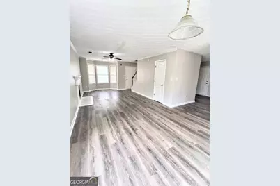 6909 Malvern Court, Lithonia, GA 30038 - Photo 4