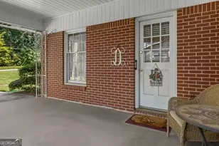 22 Winfield Dr, Newnan, GA 30263 - Photo 6