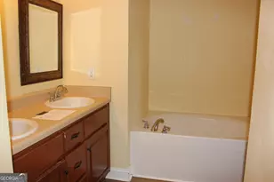 205 Gayla Ct, Warner Robins, GA 31088 - Photo 8
