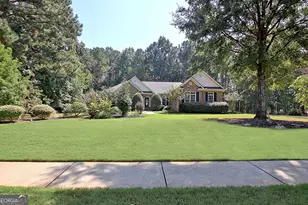 175 Donegal Dr, Tyrone, GA 30290 - Photo 2