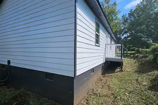 225 W Tinsley St, Griffin, GA 30223 - Photo 16