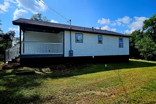 225 W Tinsley St, Griffin, GA 30223 - Photo 1