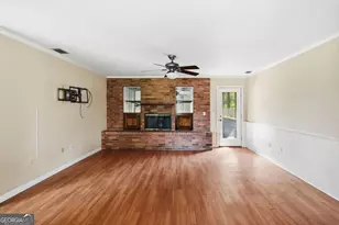 149 Lake View Cir, Brunswick, GA 31525 - Photo 2