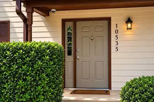 10535 Virginia Pine Ln, Alpharetta, GA 30022 - Photo 2