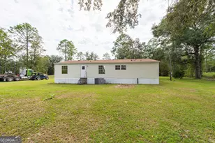 569 Shady Oaks Cir, Hoboken, GA 31542 - Photo 4