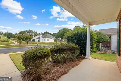 270 Autumn Glen Circle, Fayetteville, GA 30215 - Photo 4