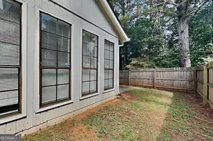804 Heritage Oaks Dr, Stone Mountain, GA 30088 - Photo 16